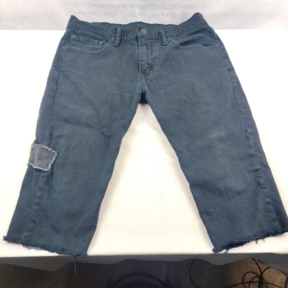 Levis cut off patch work denim bramuda / capris with strech Size 32" - Picture 1 of 7
